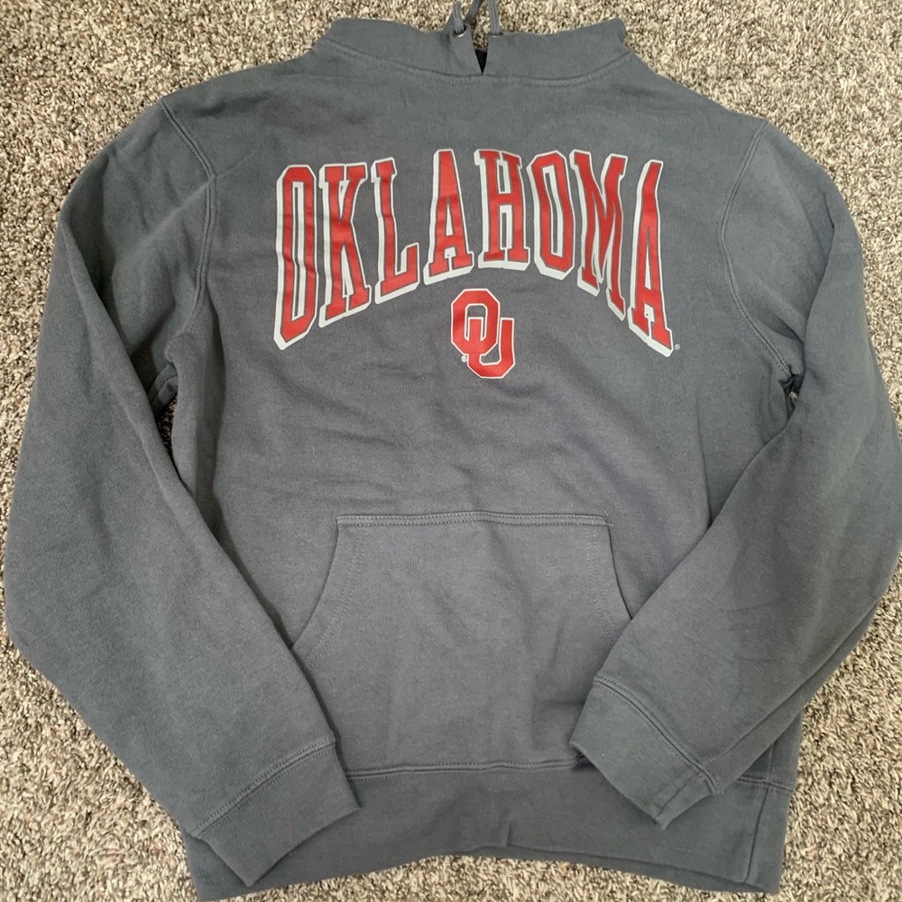 Grey Oklahoma University sweatshirt. Women’s small